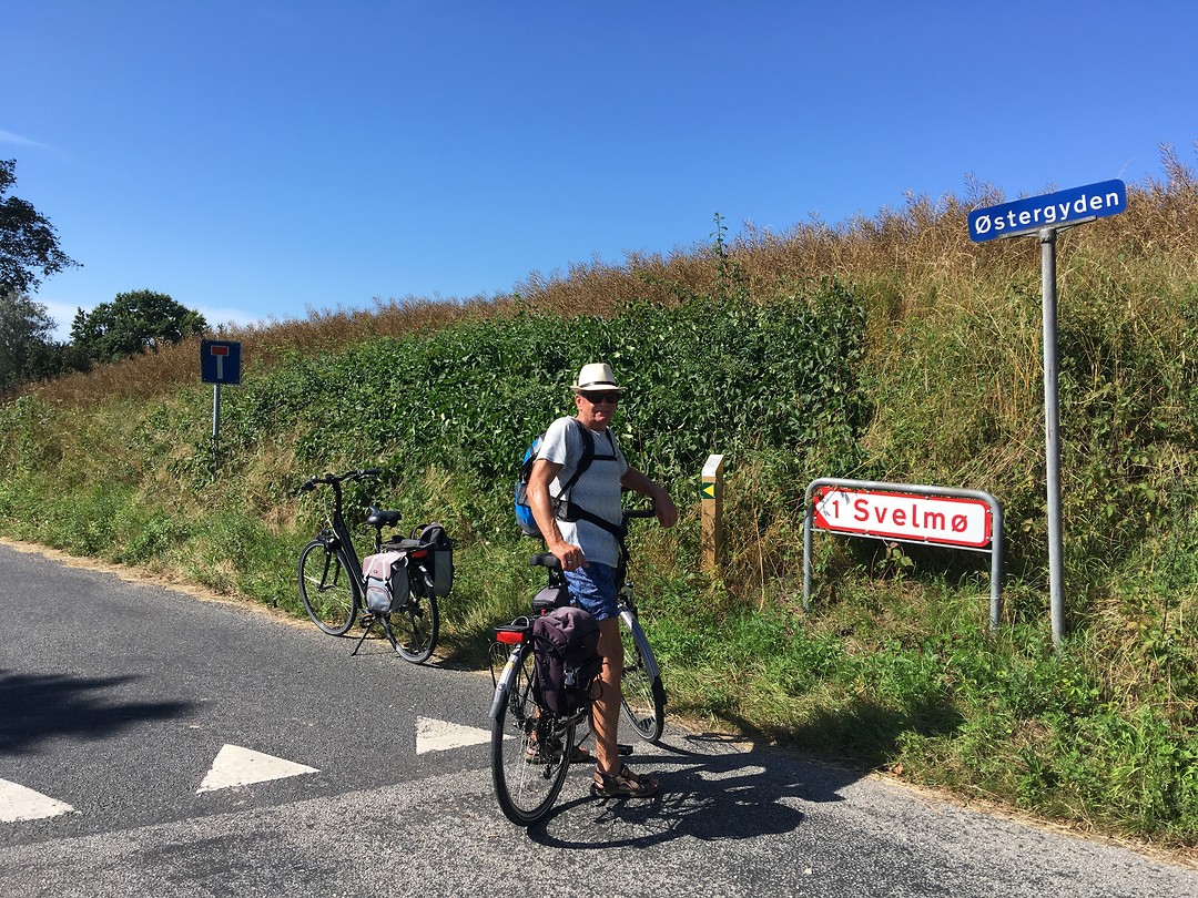 Naar het eiland Svelmø