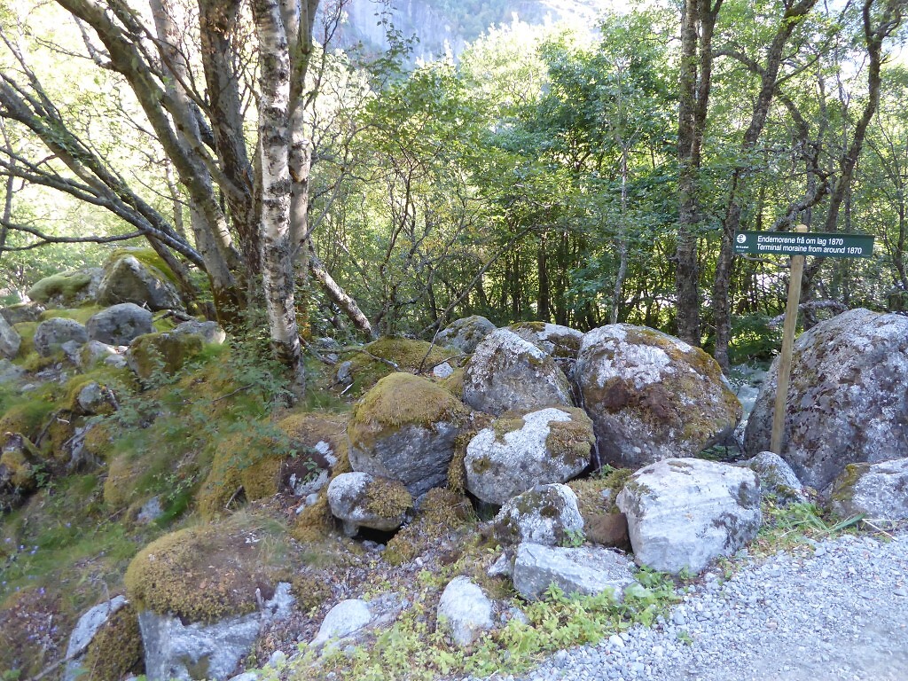 Briksdalsbre