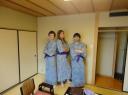 Shikoku - Mannen in jurken