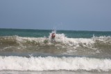 Waanzinnige golven op het strand van Samara.