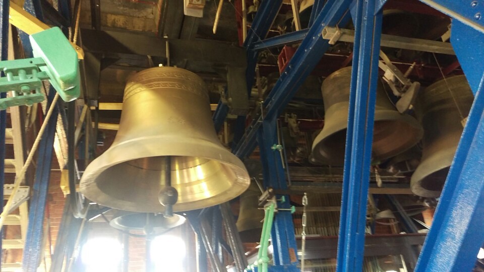 De grootste klok van het carillon