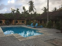 Surfers inn
