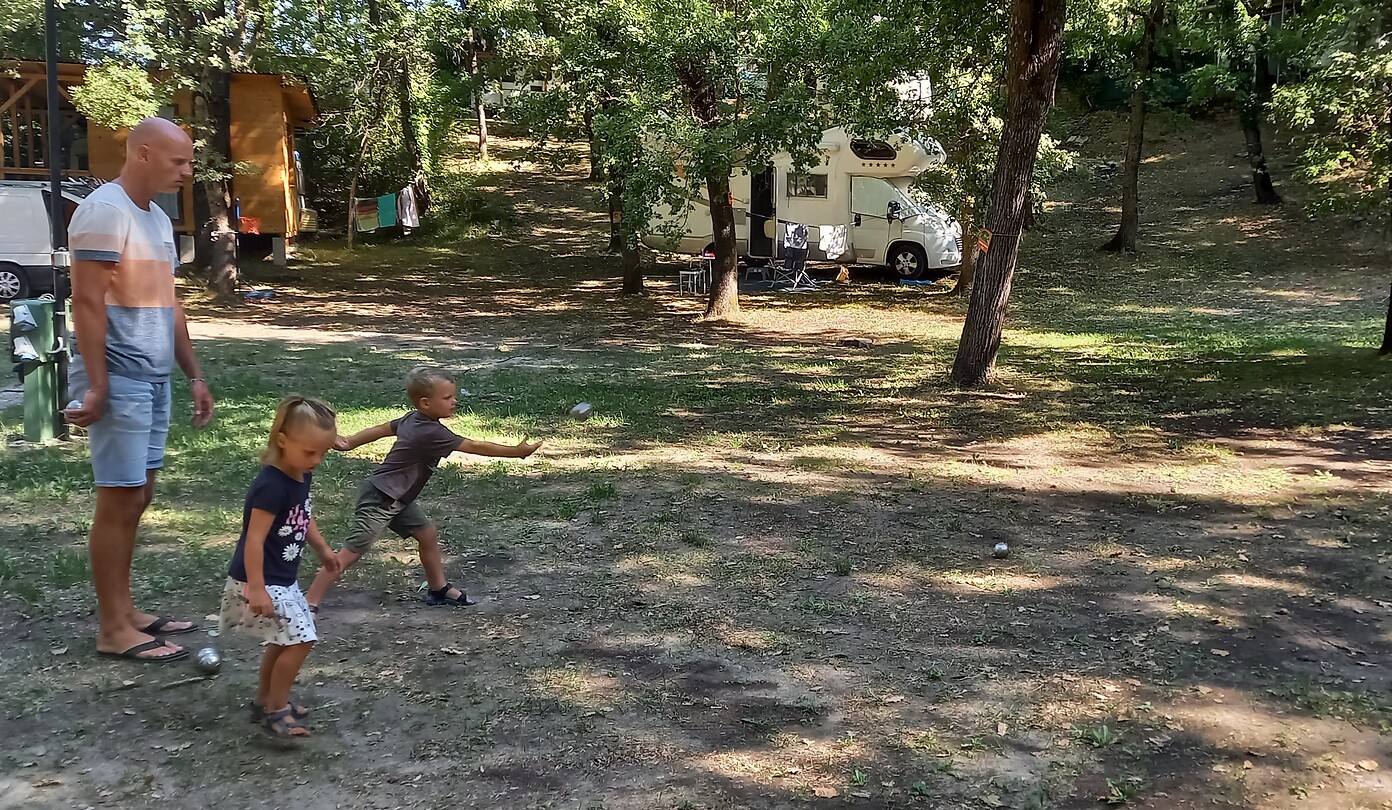 Jeux de boules in het bos