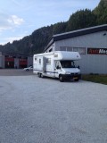 Eindelijk staan we bij de garage