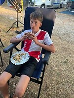 avondeten hamburger en pastasalade