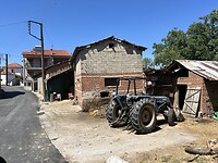 boerderij midden in dorp Florina