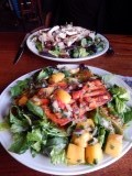 Again eten we een salade