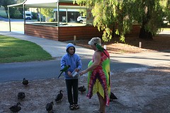 Carin met de vogel jongen