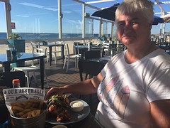 Het diner in het strandrestaurant, jammie