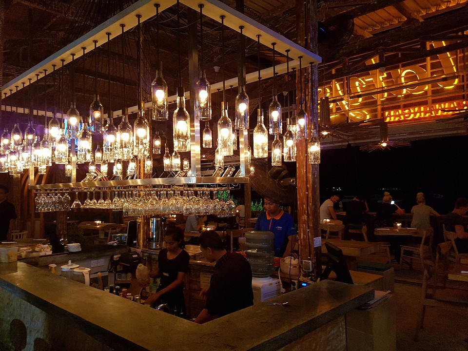 Deze bar moesten we heen volgens Kelly