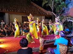 Legong en Barong Dance