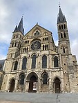 Voorgevel van de Basiliek