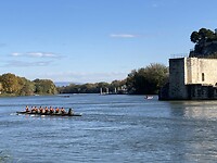Oranje traint vandaag onder de Pont d’Avignon