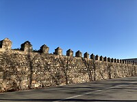 Eindeloze muur eromheen