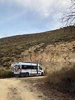 Eenzame camper op de berg