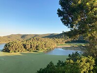 Bergmeer vanaf het kasteeltje van Castellví de la Marca