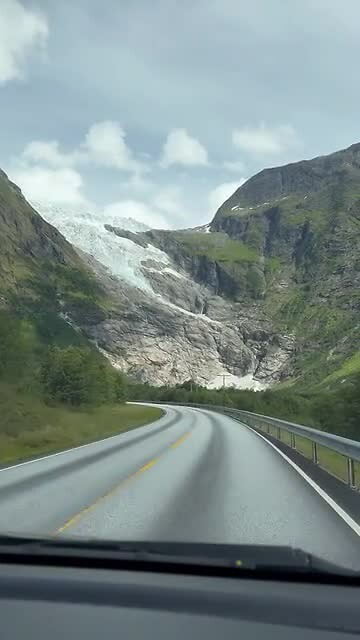 Supphellebreen glacier