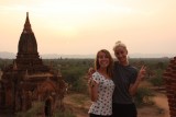 Nouschka met Mali bij zonsondergang