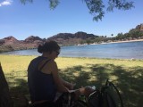 Onderweg bij de Colorado rivier picknicken