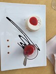 Kunstwerk op het bord. Toetje.