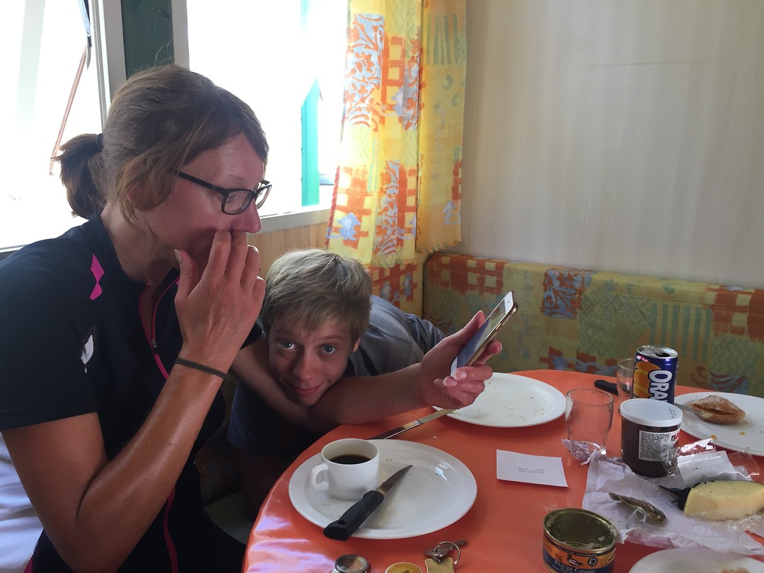 Lunchtijd in de cabin.