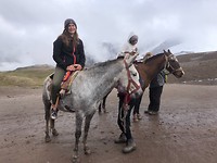 te paard de rainbow mountain op