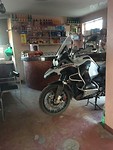 Motor onderdak in keuken-café