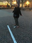 Erica op het middelpunt van Nederland in Amersfoort