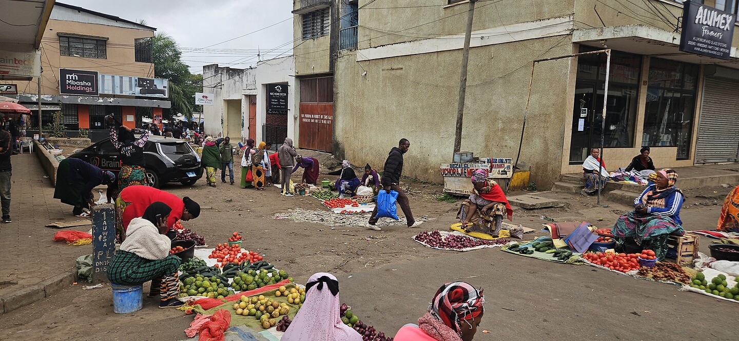 1000083851