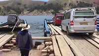 Per “boot” de oversteek op het Titicacameer