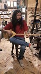 Saxofoon man met traditioneel instrument