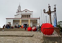 Bogotá, bovenop de Monserrate in Kerst sferen