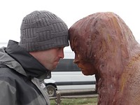 Selmak tribe statues