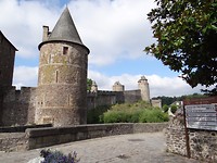 Fougeres 074