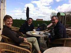 Gezellig even pauzeren met Marielle en Jan, mijn Santiago-adviseurs.