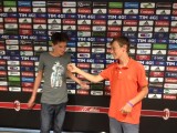 Interview van journalist Michiel met topvoetballer rycx
