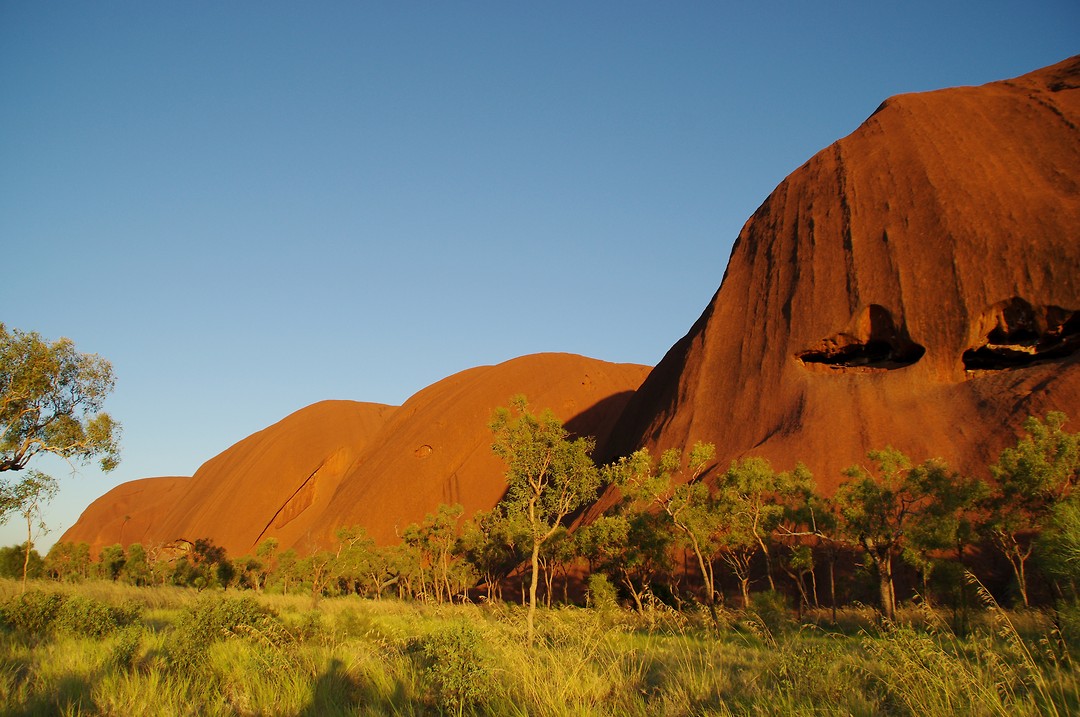 Dag 6: Base Walk (hike rondom de Uluru van 11 km)