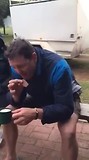 Het beloofde 'TimTam Challenge' filmpje