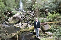 Bij Eskine falls in Lorne