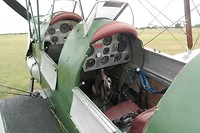 De cockpit van de Tiger Moth