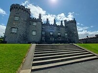 Zijkant van Kilkenny Castle