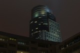 Toren achter het appartementen complex