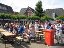 drukte op het plein van het winkelcentrum 't Loo