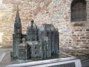 de Dom in brons en miniatuur