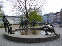 beeldengroep die de Akenaren weergeeft