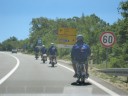 onderweg zagen we de Tomos club uit Ljublijana