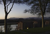 _DSC8032-01