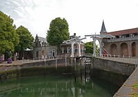 DSC08196-01