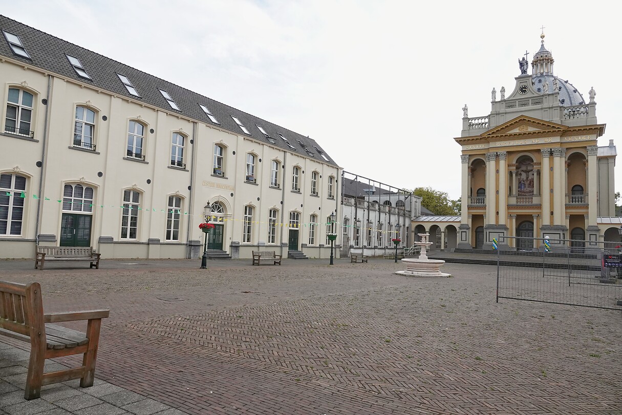 DSC08719-01