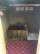 WC en als je wilde kon je hier ook wassen......